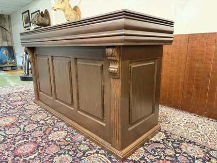 Klassiek-Engels-Antiek-Oud-Chesterfield-Mancave-Bar-Toog-Pubbar-met-Barkrukken