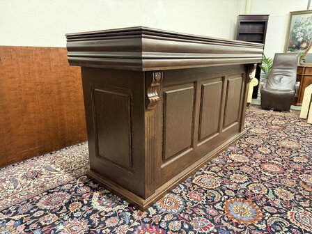 Klassiek-Engels-Antiek-Oud-Chesterfield-Mancave-Bar-Toog-Pubbar-met-Barkrukken