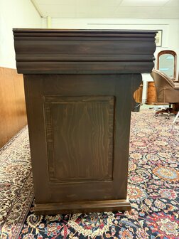 Klassiek-Engels-Antiek-Oud-Chesterfield-Mancave-Bar-Toog-Pubbar-met-Barkrukken