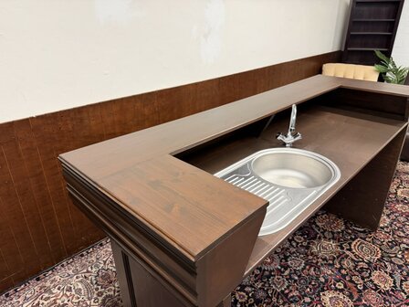 Klassiek-Engels-Antiek-Oud-Chesterfield-Mancave-Bar-Toog-Pubbar-met-Barkrukken