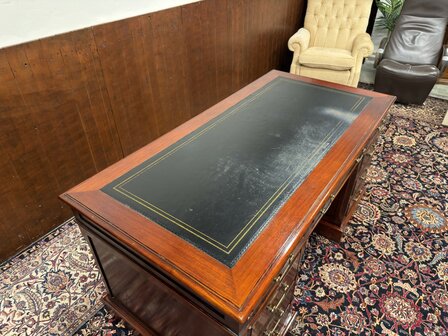 Klassiek-Engels-Oud-Antiek-Chesterfield-Globe-Wernicke-Bureau-Desk-met-Zwart-Lederen-Inleg