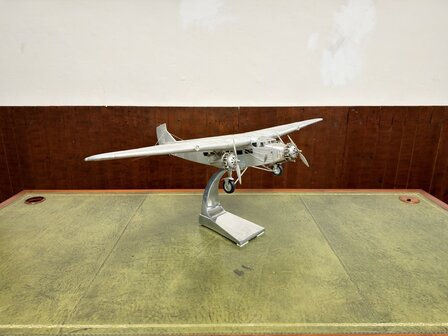 Authentic-Models-Ford-Trimotor-Model-Vliegtuig-miniatuur-Vliegtuig-Schaal-Vliegtuig-Handgemaakt
