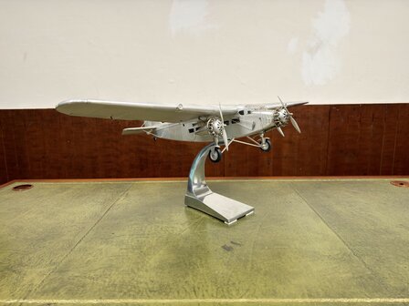 Authentic-Models-Ford-Trimotor-Model-Vliegtuig-miniatuur-Vliegtuig-Schaal-Vliegtuig-Handgemaakt