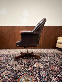 Klassiek-Engels-Antiek-Oud-Springvale-Chesterfield-Bureaustoel-Director-Chair-Oxblood-Leder