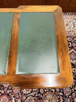 Engels-Klassiek-Oud-Antiek-Chesterfield-Bureau-Desk-Partnerdesk-Groen-Lederen-Inleg