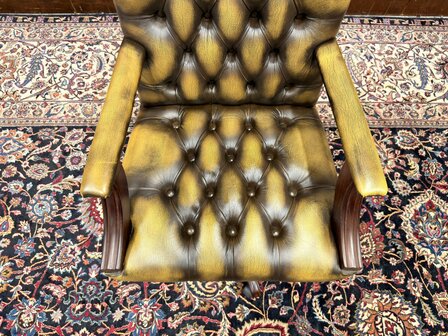 Klassiek-Engels-Oud-Antiek-Nieuw-Nieuwe-Chesterfield-Bureaustoel-President-Chair-Geel-Leder