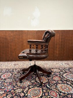 NIEUWE! Klassiek Engels Chesterfield Captain Chair
