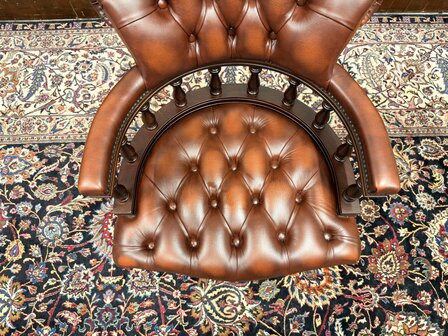 Klassiek-Engels-Antiek-Oud-Chesterfield-Bureaustoel-Chair-Captain-Chair-Stoel