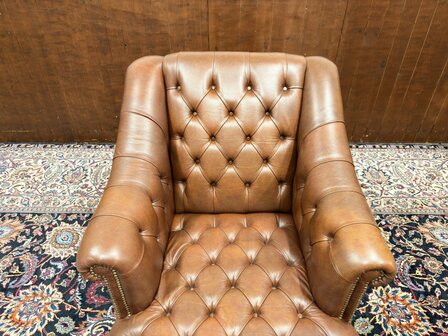 Klassiek-Engels-Antiek-Oud-Chesterfield-Ligbank-Relax-Bank-Chaise-Longue