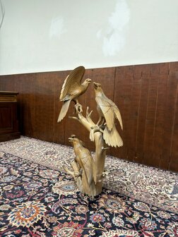 Antiek houtsnijwerk van diverse vogels
