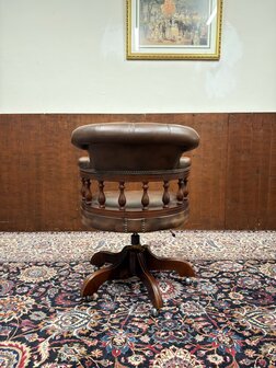 Engels-Klassiek-Oud-Antiek-Chesterfield-Bureaustoel-Office-Chair-Captain-Chair