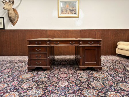 Engels-Klassiek-Antiek-Oud-Chesterfield-Bureau-Desk-Partnerdesk-Met-Groen-Olijf-Olijfgroen-Lederen-Inleg