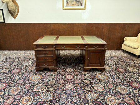 Engels-Klassiek-Antiek-Oud-Chesterfield-Bureau-Desk-Partnerdesk-Met-Groen-Olijf-Olijfgroen-Lederen-Inleg