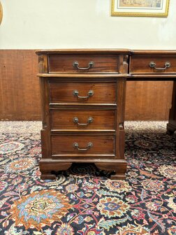 Engels-Klassiek-Antiek-Oud-Chesterfield-Bureau-Desk-Partnerdesk-Met-Groen-Olijf-Olijfgroen-Lederen-Inleg