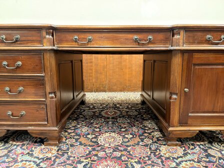 Engels-Klassiek-Antiek-Oud-Chesterfield-Bureau-Desk-Partnerdesk-Met-Groen-Olijf-Olijfgroen-Lederen-Inleg