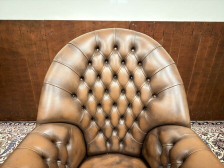 Klassiek-Oud-Engels-Antiek-Chesterfield-Bureaustoel-Director-Chair-in-Bruin-Leder
