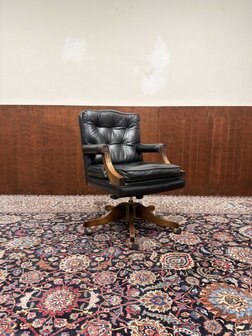 Klassiek-Oud-Antiek-Engels-Chesterfield-Zwart-Lederen-Bureaustoel-President-Chair