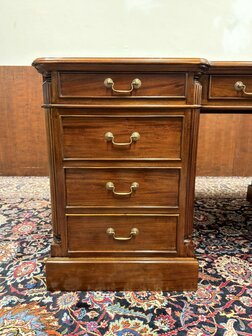 Klassiek-Oud-Antiek-Engels-Chesterfield-Mahoniehout-Mahonie-Bureau-Desk-Partnerdesk-met-Groene-Lederen-Inleg