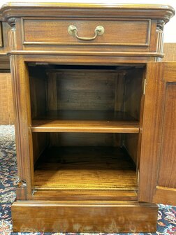 Klassiek-Oud-Antiek-Engels-Chesterfield-Mahoniehout-Mahonie-Bureau-Desk-Partnerdesk-met-Groene-Lederen-Inleg