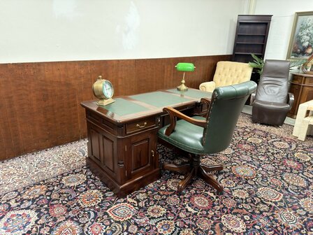 Klassiek-Oud-Antiek-Engels-Chesterfield-Mahoniehout-Mahonie-Bureau-Desk-met-Groene-Lederen-Inleg