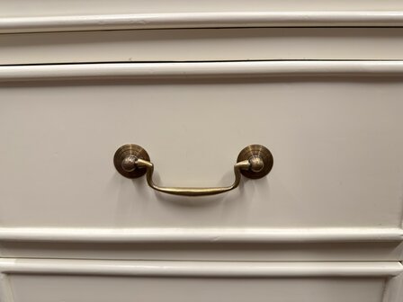 Klassiek-Oud-Antiek-Engels-Chesterfield-Mahoniehout-Mahonie-Wit-Creme-Landelijk-Bureau-Desk-met-ZwartLederen-Inleg