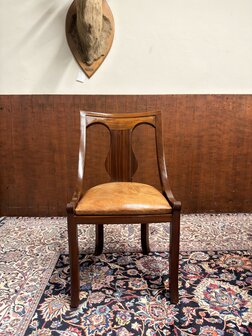 Klassiek-Oud-Engels-Antiek-Chesterfield-Mahoniehouten-Bureau-Desk-met-Bureaustoel-Stoel