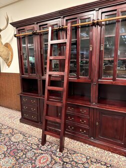 Klassiek-Oud-Antiek-Engels-Chesterfield-Mahoniehout-Mahonie-Boekenkast-Bibliotheekkast-met-Ladder