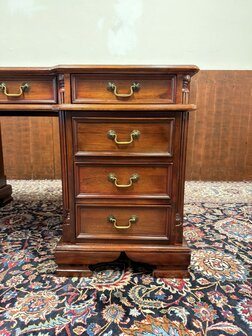 Oud-Antiek-Engels-Klassiek-Chesterfield-Bureau-Desk-Mahoniehout-met-Groen-Leder