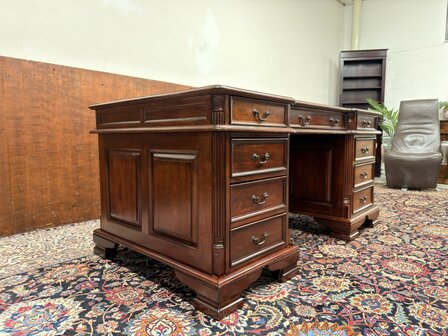 Antiek-Oud-Engels-Klassiek-Chesterfield-Bureau-Desk-Mahoniehout-met-Groen-Leder