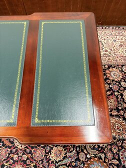 Antiek-Oud-Engels-Klassiek-Chesterfield-Bureau-Desk-Mahoniehout-met-Groen-Leder