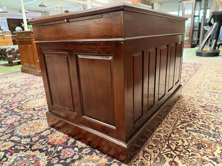 Klassiek-Antiek-Engels-Oud-Chesterfield-Desk-Bureau-Mahoniehout-Groen-Lederen-Inleg-met-Achterschot