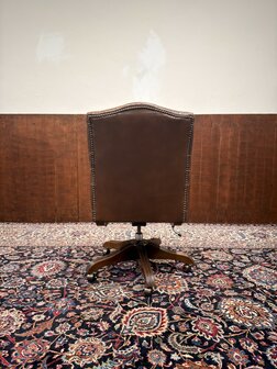Klassiek-Engels-Antiek-Oud-Chesterfield-Bureaustoel-President-Chair-Bruin-Leder