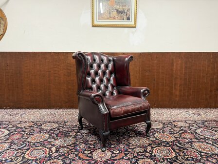 Klassiek-Engels-Antiek-Oud-Chesterfield-Lederen-Oxblood-Fauteuil-Oorfauteuil