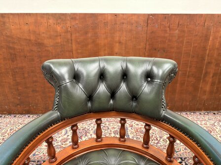 Engels-Klassie-Oud-Antiek-Chesterfield-Bureaustoel-Captain-Chair-Groen-Leder