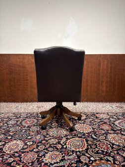 Klassiek-Engels-Antiek-Oud-Oxblood-Chesterfield-Bureaustoel-President-Chair