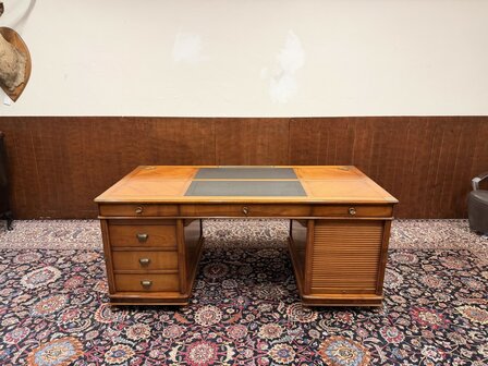 Klassiek-Antiek-Oud-Italiaans-Assi-D&#039;Asolo-Chesterfield-Bureau-Desk-met-Zwart-Leer-Ingelegd