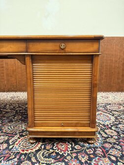 Klassiek-Antiek-Oud-Italiaans-Assi-D&#039;Asolo-Chesterfield-Bureau-Desk-met-Zwart-Leer-Ingelegd