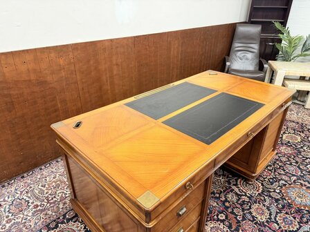 Klassiek-Antiek-Oud-Italiaans-Assi-D&#039;Asolo-Chesterfield-Bureau-Desk-met-Zwart-Leer-Ingelegd