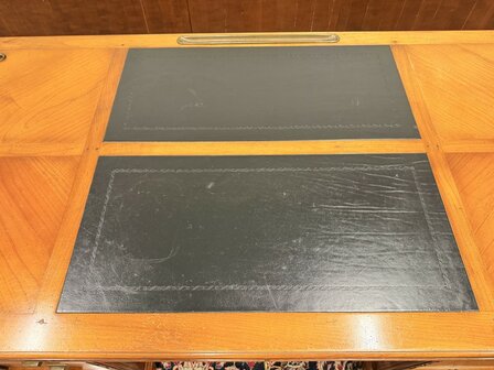 Klassiek-Antiek-Oud-Italiaans-Assi-D&#039;Asolo-Chesterfield-Bureau-Desk-met-Zwart-Leer-Ingelegd