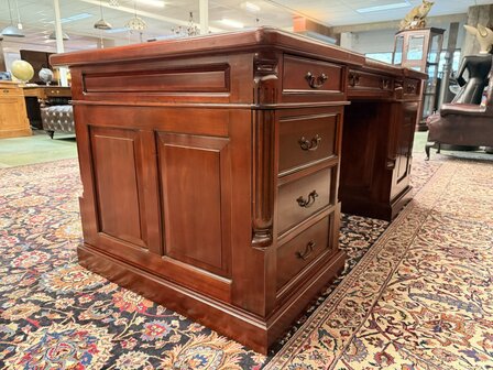 Klassiek-Engels-Oud-Antiek-Chesterfield-Mahoniehouten-Bureau-Desl-Partnerdesk-Met-Groen-Lederen-Ingeleged
