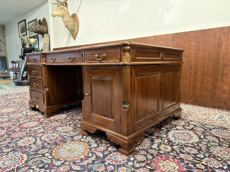 Klassiek-Engels-Chesterfield-Antiek-Oud-Bureau-Desk-Partnerdesk-Olijf-Groen-Inleg
