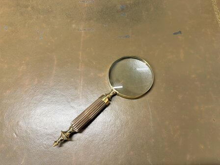 Antiek-klassiek-messing-vergroot-glas-loep