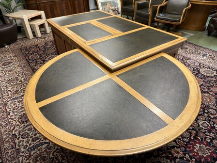 Klassiek-Antiek-Oud-Engels-Chesterfield-Bureau-Desk-met-Vergadertafel-en-Stoelen-merk-RAC