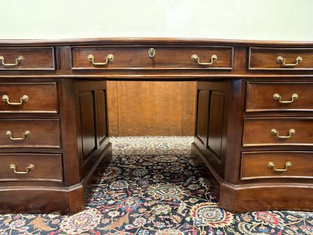 Klassiek-Engels-Antiek-Oud-Chesterfield-Bureau-Desk-Partnerdesk-met-Groen-Leder