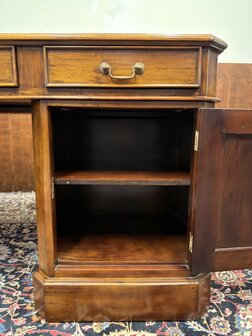 Klassiek-Engels-Antiek-Oud-Chesterfield-Bureau-Desk-Partnerdesk-met-Groen-Leder