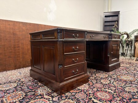 Klassiek-Antiek-Oud-Engels-Chesterfield-Mahonie-Bureau-Desk-Partnerdesk-Met-Groen-Leder