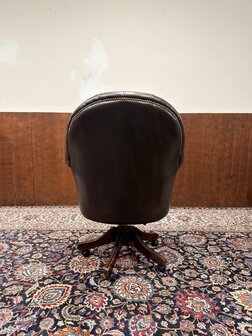 Klassiek-Oud-Antiek-Engels-Chesterfield-Bureaustoel-Director-Directors-Chair-Bruin-Leder