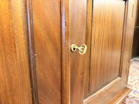 Klassiek-Engels-Antiek-Oud-Chesterfield-Mahonie-Buffetkast-Boekenkast-Kast