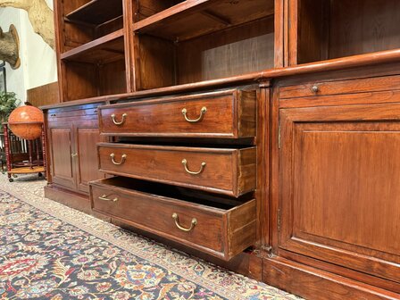 Klassiek-Engels-Antiek-Oud-Chesterfield-Eikenhout-Boekenkast-Bibliotheekkast-Kast