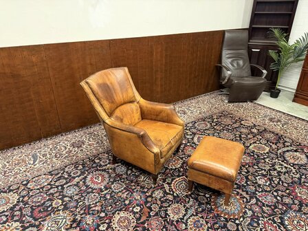 Set Klassiek Engelse Schaap Lederen Fauteuil en&nbsp;Hocker